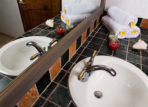 The Ginger Lily Hotel グロス・アイレット エクステリア 写真